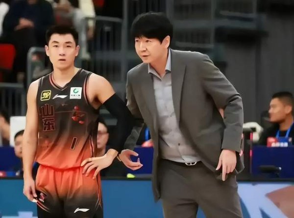 网上实盘配资 CBA最差教练非他莫属？2大投手被用成废人，媒体建议共3点